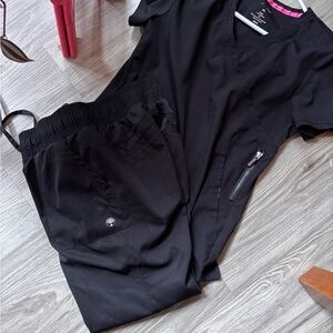 Med Couture Black Scrub Top and bottoms  with Pink Trim Accent